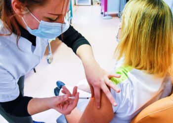 E.E.- Covid19: Εξασφάλισε 4,4 δισ. δόσεις εμβολίων