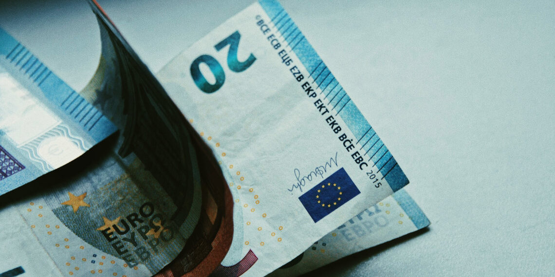Ε.Ε.: Νέοι κανόνες για τον ΦΠΑ στο ηλεκτρονικό εμπόριο