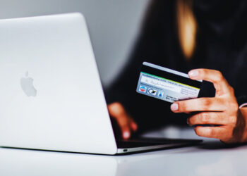 H Eυρώπη αλλάζει τους κανόνες του e-shopping