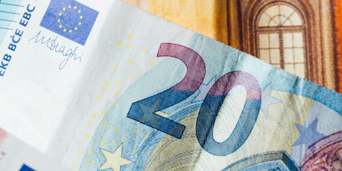 Eurostat: Μείωση κατά 0,3% του ΑΕΠ στην Ευρωζώνη