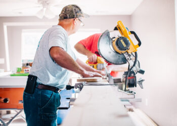 Εurostat: Η εκπαίδευση και η απασχόληση στην ηλικία άνω των 55 ετών