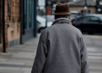 Ευρωβουλευτές: Ζητούν να μπει τέλος στις διακρίσεις εις βάρος των ηλικιωμένων