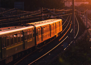 Ευρωκοινοβούλιο: 30 δισ. ευρώ για τους τομείς των μεταφορών