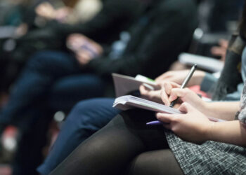 Youth4Regions: Η Ευρώπη ενημερώνει τους νέους δημοσιογράφους