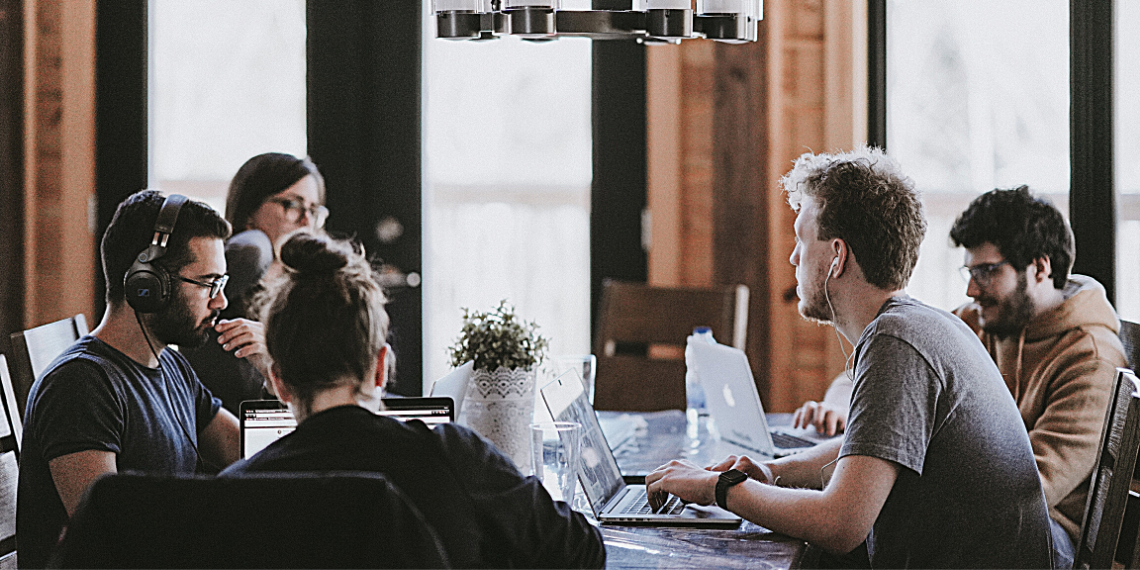 ΕΟΚΕ: Εθνικά σχέδια ανάκαμψης… Ευκαιρία για τον περιορισμό της ανεργίας των νέων