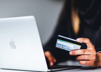 ΕΕ- Online sales: Συνεχίζει την ανοδική του πορεία το ηλεκτρονικό εμπόριο