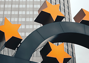 Στην Επίσημη Εφημερίδα της ΕΕ οι κυρώσεις σε βάρος της Κεντρικής Τράπεζας της Ρωσίας