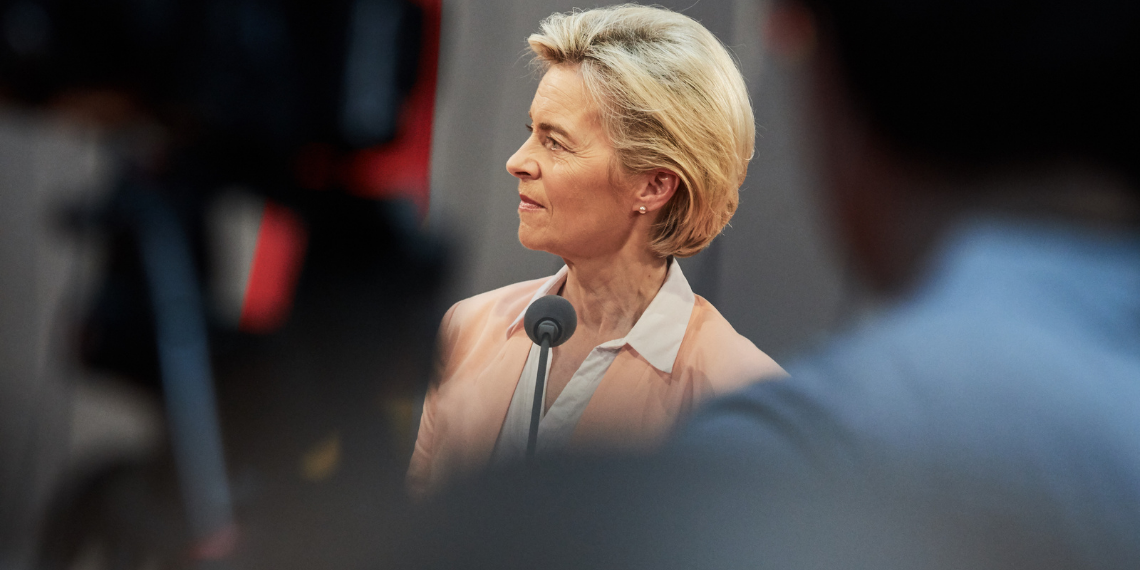 φον ντερ Λάιεν: Ο Πρόεδρος Πούτιν ξαναφέρνει τον πόλεμο στην Ευρώπη