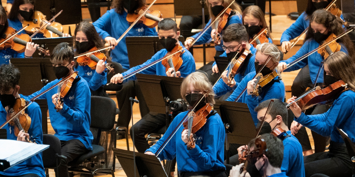 120 νέοι μουσικοί από τις 27 χώρες της Ε.Ε. στην Φιλαρμονική του Παρισιού