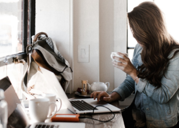 Online shopping: Κερδίζει όλο και περισσότερο έδαφος στην Ε.Ε.