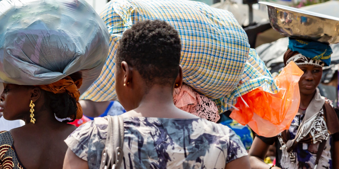 ΕΕ: Το 41% των Ρομά και το 39% των ατόμων από την υποσαχάρια Αφρική αντιμετωπίζουν διακρίσεις