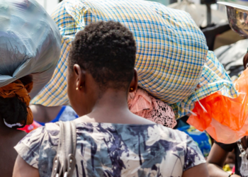 ΕΕ: Το 41% των Ρομά και το 39% των ατόμων από την υποσαχάρια Αφρική αντιμετωπίζουν διακρίσεις