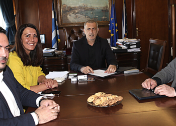 Δ. Πειραιά – ΠΑ.ΠΕΙ: Μνημόνιο Συνεργασίας με φόντο το «EUROPE DIRECT PIRAEUS»