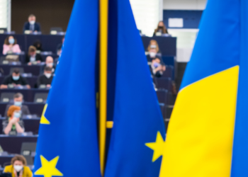 Και τηλεφωνικά -αλλά και μέσω των Europe Direct- η βοήθεια στους Ουκρανούς πολίτες