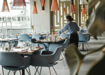 Σε εφαρμογή η νέα Oδηγία για διαφανείς συνθήκες εργασίας στην ΕΕ