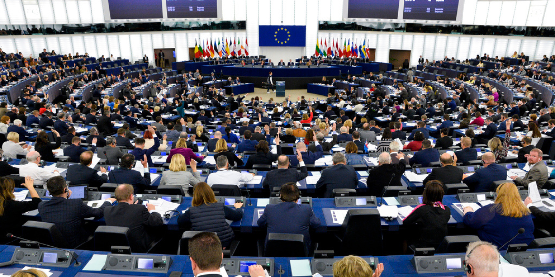 Ευρωκοινοβούλιο: Κάλεσμα στην Επιτροπή να δρομολογήσει το Ταμείο Δίκαιης Μετάβασης II