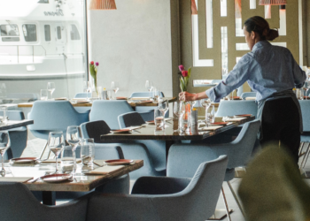 Ευρωκοινοβούλιο: Νέοι νομοθετικοί κανόνες για τον καθορισμό των κατώτατων μισθών