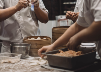 EUSurvey: Η ΕΕ ζητά τη γνώμη σου για τα υλικά που έρχονται σε επαφή με τα τρόφιμα