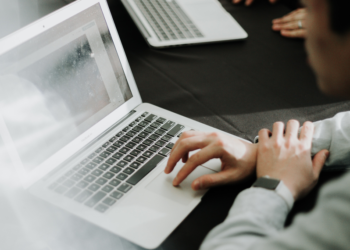 Створіть своє резюме за допомогою EU Talent Pool Pilot