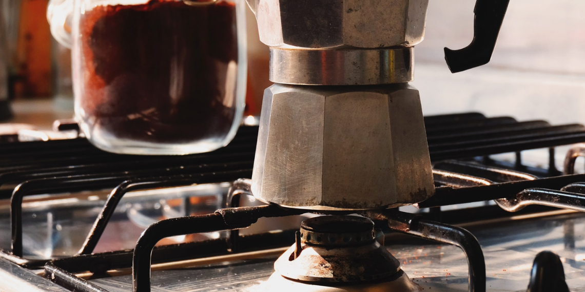 Ευρωβαρόμετρο: Το 93% των Ευρωπαίων θεωρεί τις τιμές ενέργειας σοβαρό πρόβλημα