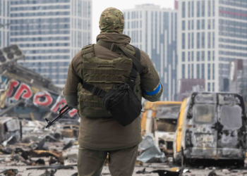 Ένας χρόνος από τη ρωσική εισβολή στην Ουκρανία… Συγκλονίζει η γενναιότητα των Ουκρανών