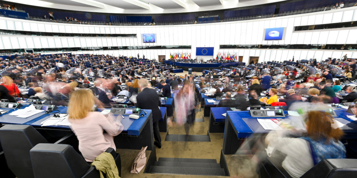 EK: Ενέκρινε τη Σύμβαση της Κωνσταντινούπολης για την καταπολέμηση της βίας κατά των γυναικών