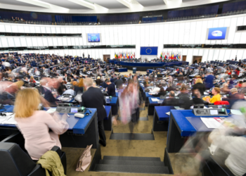 EK: Ενέκρινε τη Σύμβαση της Κωνσταντινούπολης για την καταπολέμηση της βίας κατά των γυναικών