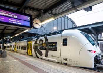 ΕΕ: Νέοι κανόνες για τα δικαιώματα των επιβατών στο σιδηρόδρομο & κυρίως για τα άτομα με αναπηρία