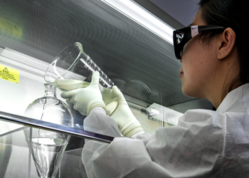 ΕΕ: Νέο Ευρωπαϊκό Βραβείο για γυναίκες που καινοτομούν στην επιστήμη και την ηγεσία