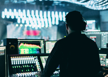 ΕΕ: Προστασία σε 31,5 εκατ. εργαζομένους & αυτοαπασχολούμενους από τις επιπτώσεις της πανδημίας