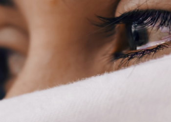 Ευρωκοινοβούλιο: Ζητά την αναγνώριση της έμφυλης βίας ως εγκληματικής πράξης & την ποινική δίωξη της σεξουαλικής βίας