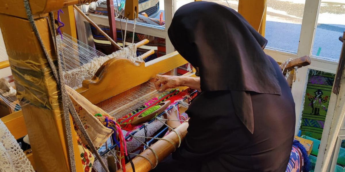 Ταμείο Ανάκαμψης: Χρηματοδότηση στήριξης της ελληνικής χειροτεχνίας σε υφαντική & κεραμική