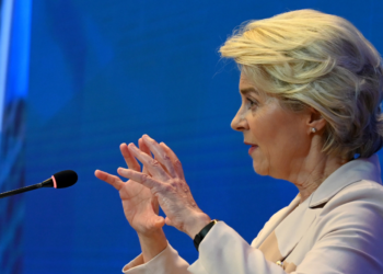 «Ισχυρότερη συνεργασία μέσω βιώσιμων επενδύσεων»: Η Πρόεδρος φον ντερ Λάιεν εγκαινιάζει το Φόρουμ Global Gateway