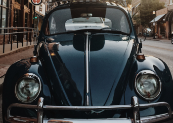 Ευρωκοινοβούλιο: Ψηφίζει νέους κανόνες για μείωση εκπομπών ρύπων από τις οδικές μεταφορές