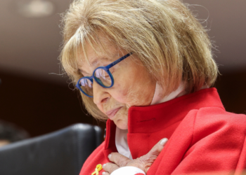 Η επιζήσασα του Ολοκαυτώματος Irene Shashar στο Ευρωκοινοβούλιο: Ο Χίτλερ δεν νίκησε!