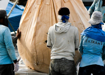 Θα απαγορεύονται στην ΕΕ τα προϊόντα που κατασκευάζονται με καταναγκαστική εργασία