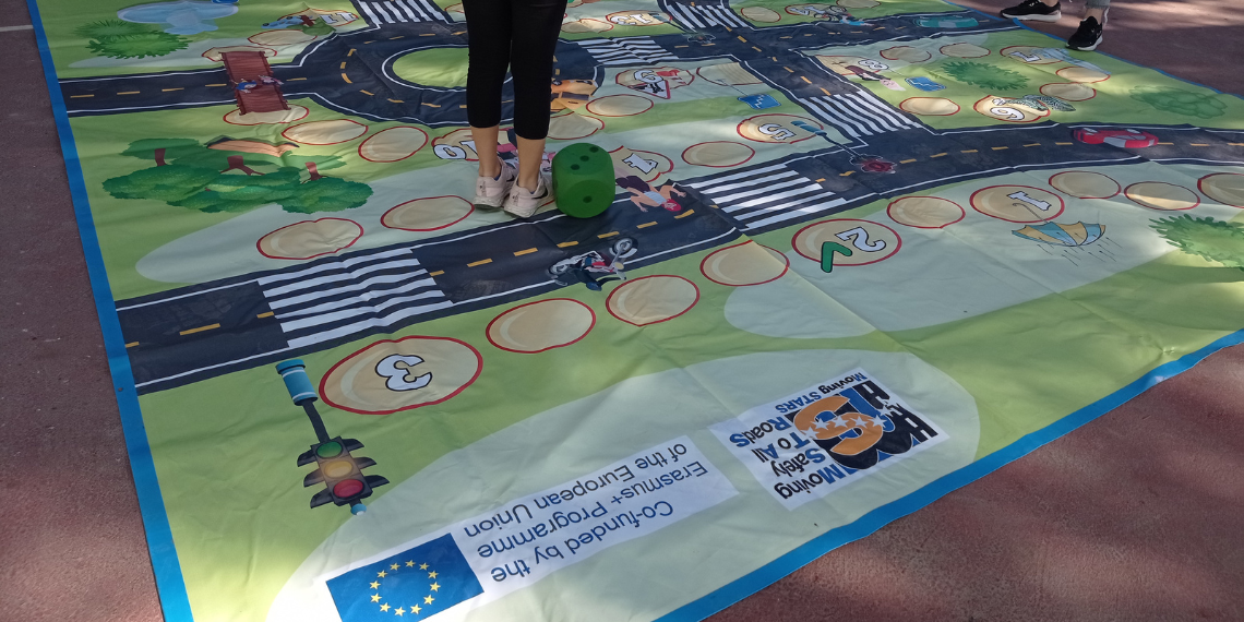 Το Europe Direct Piraeus με το Ι.Ο.ΑΣ. Πάνος Μυλωνάς στο Δημοτικό Σχολείο Σεληνίων