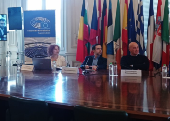 Europe Direct Piraeus: Συνεργάτης των Σχολείων που μετέχουν στο πρόγραμμα «Σχολείο-Πρεσβευτής» του ΕΚ